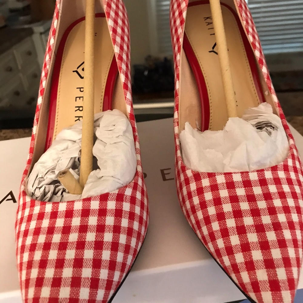 Katy Perry pumps